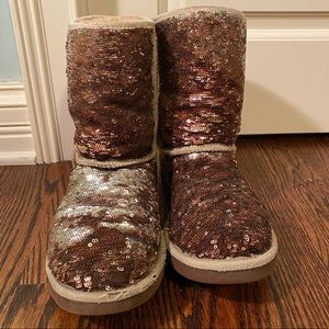 UGG Classic Short Sparkles Champagne Sz. 9!